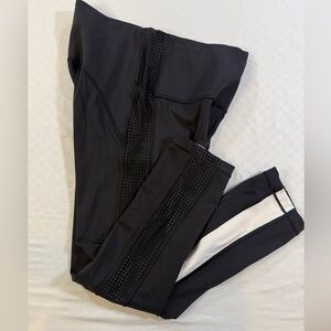 Athleta Hiit It Mesh Capri Black White Leggings XS High Rise Compression Workout